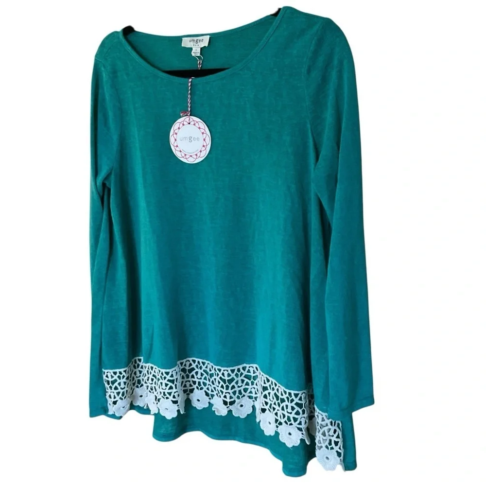 Umgee Teal Long Sleeve Tunic Top w/ Crochet Lace Hem – NWT – Size Small